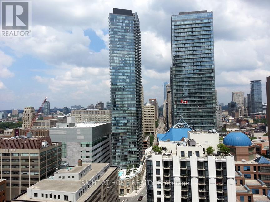 <div class="slider-price">$625,000</div><p>208 - 832 Bay Street, Toronto, Ontario</p>