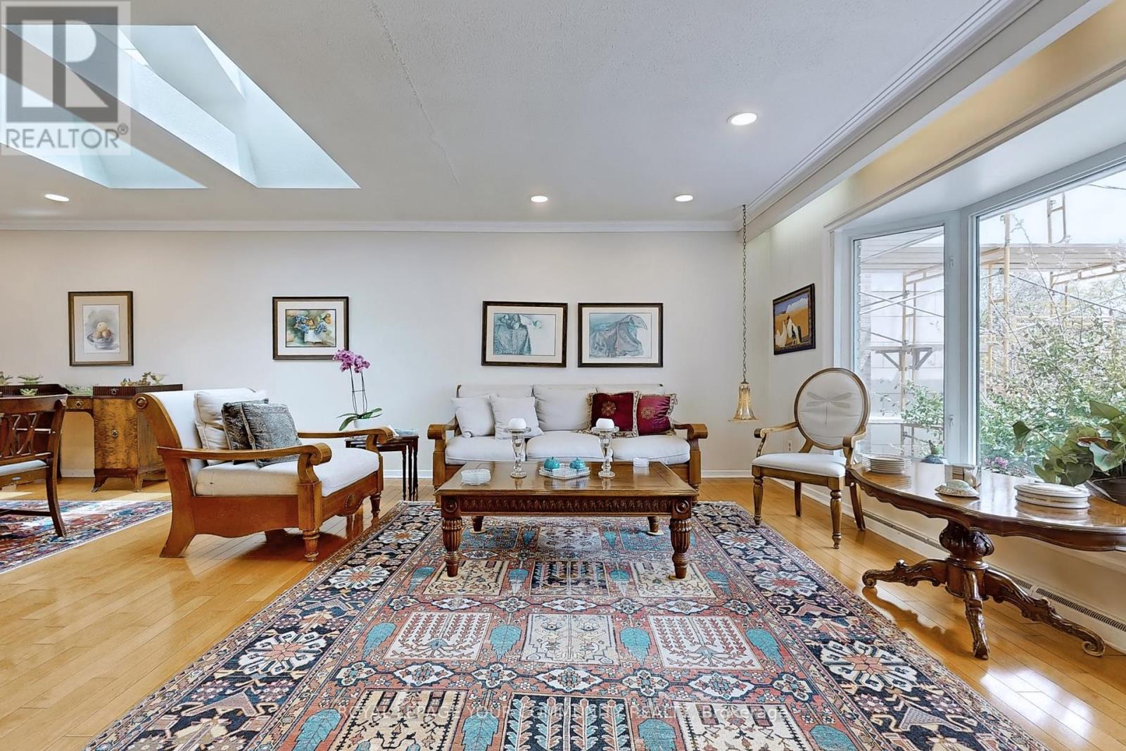 Property at 14 RESTWELL CRESCENT image 3