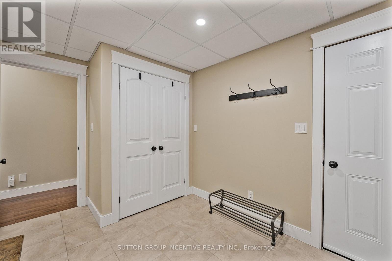 48 Tall Pines Drive, Tiny, Ontario  L9M 0H4 - Photo 37 - S12114828