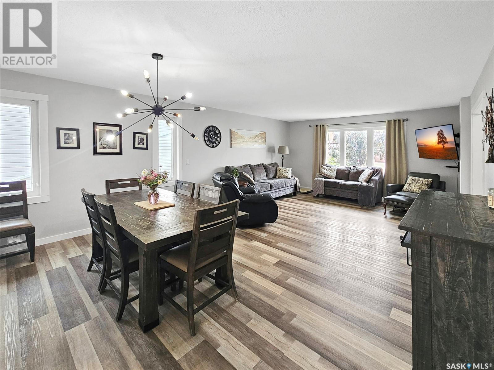 Property at 519 Palliser DRIVE image 2