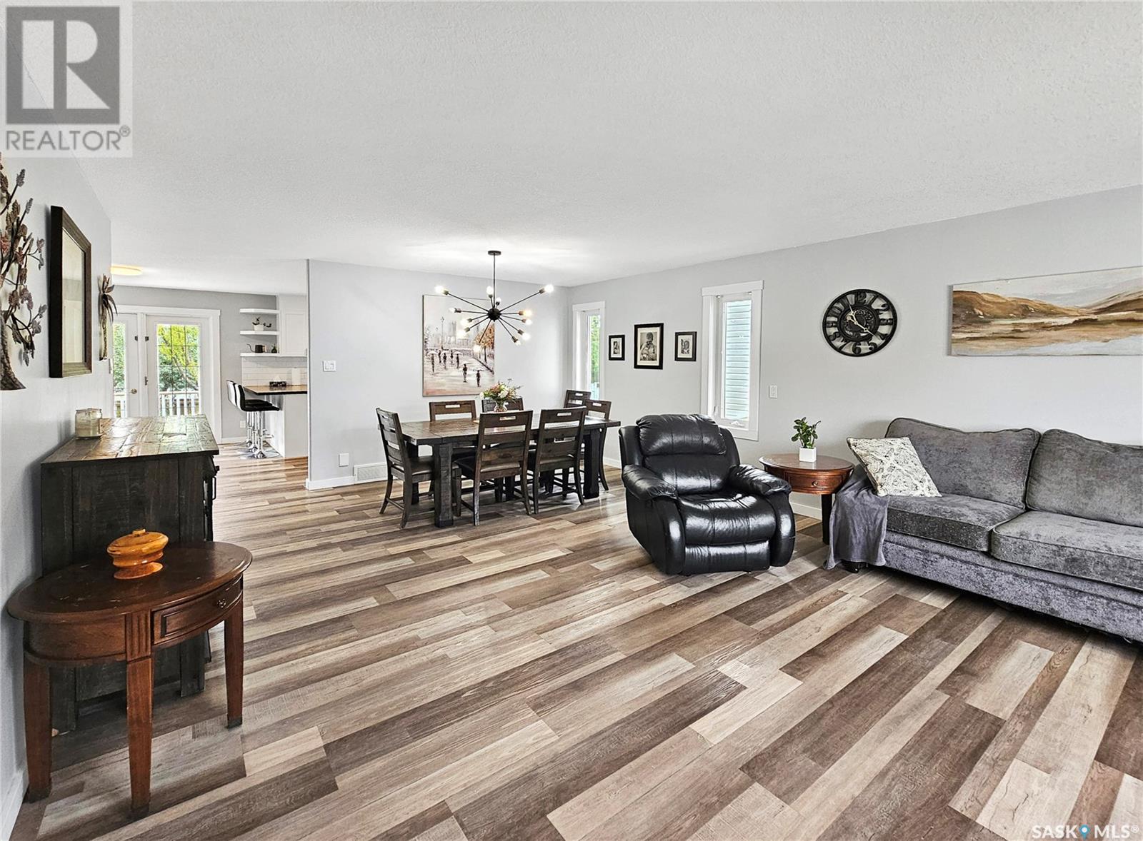 Property at 519 Palliser DRIVE image 4
