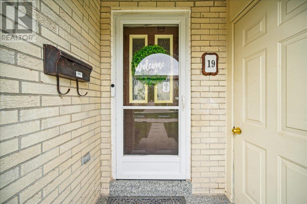 19 - 1450 Sixth Line, Oakville, Ontario  L6H 1X7 - Photo 2 - W12114805