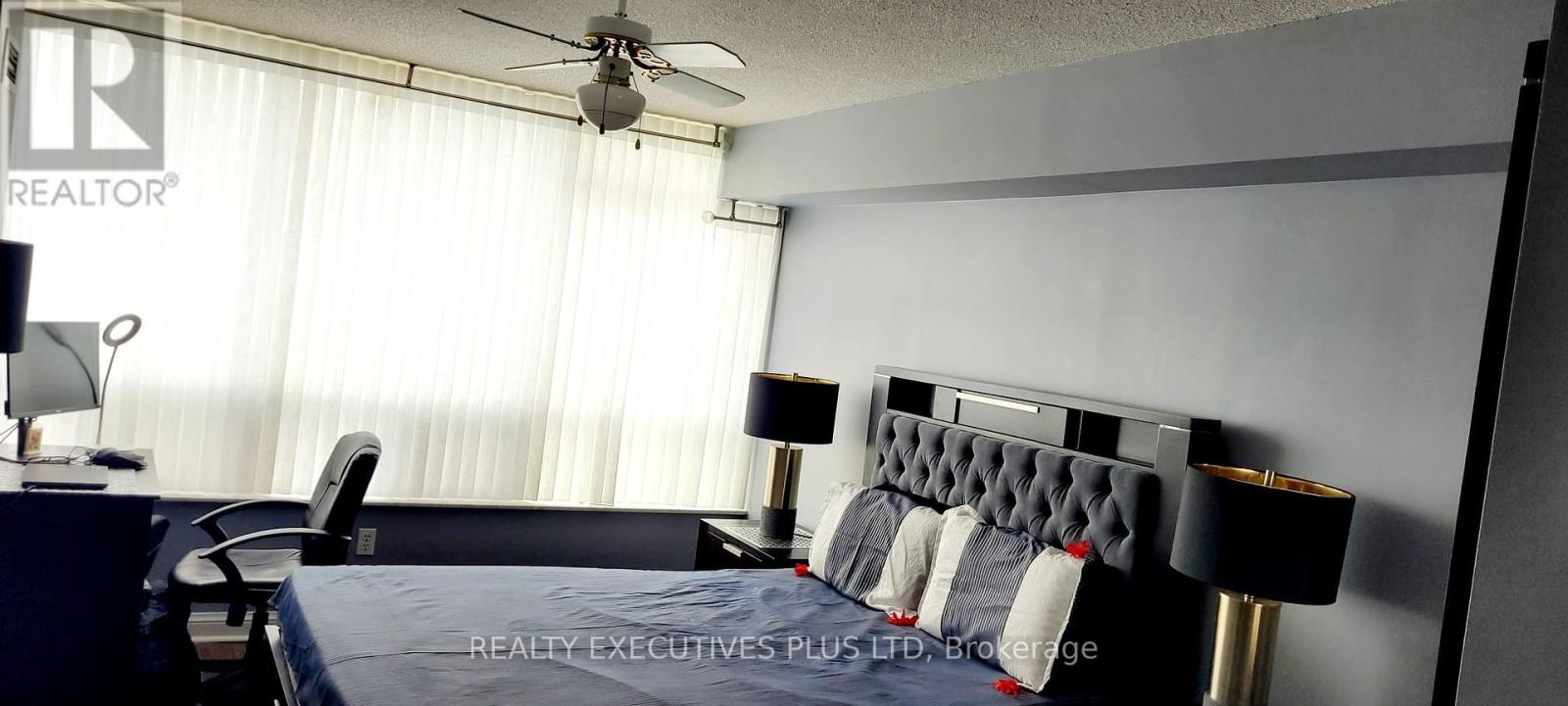 1110 - 24 Hanover Road, Brampton, Ontario  L6S 5K8 - Photo 10 - W12114841