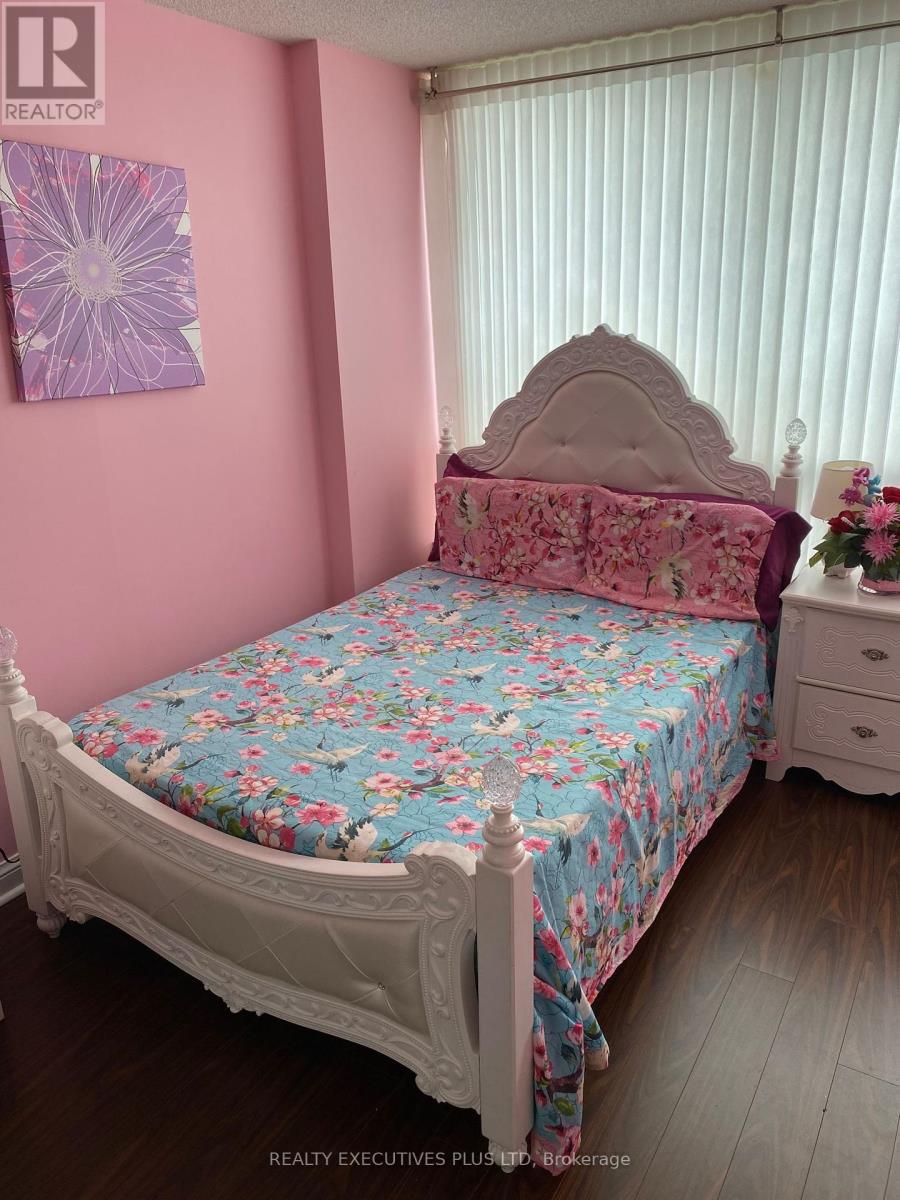 1110 - 24 Hanover Road, Brampton, Ontario  L6S 5K8 - Photo 12 - W12114841