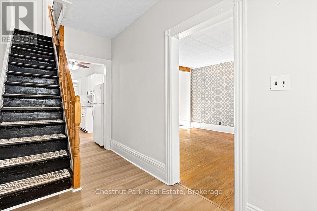 1068 2nd Avenue W, Owen Sound, Ontario  N4K 4M9 - Photo 7 - X12058986