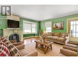 36 ELGIN E/S Street W, conestogo, Ontario