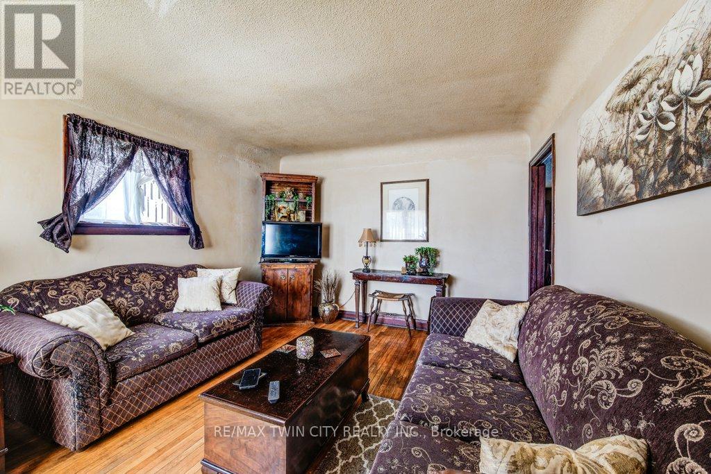 Property at 326 BLUCHER BOULEVARD image 2