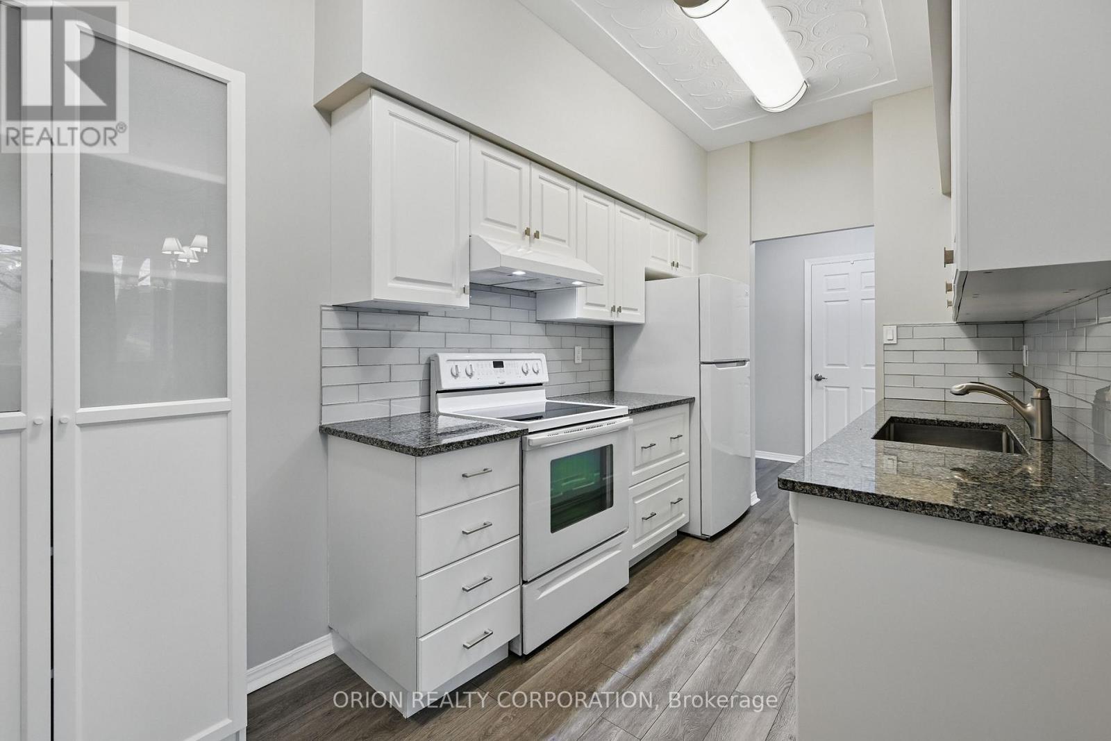 Property at 104 - 30 HARRISFORD STREET image 4