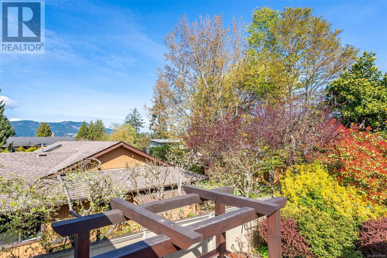 932 Damelart Way, Central Saanich, British Columbia  V8M 1C2 - Photo 50 - 997149