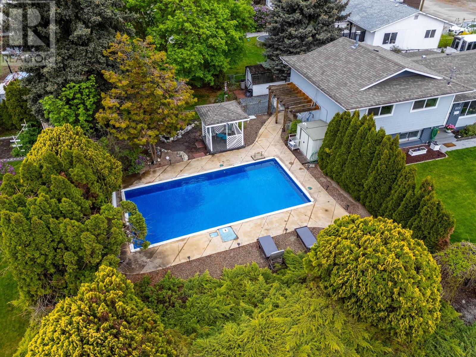 Property at 1100 Crown Street image 2