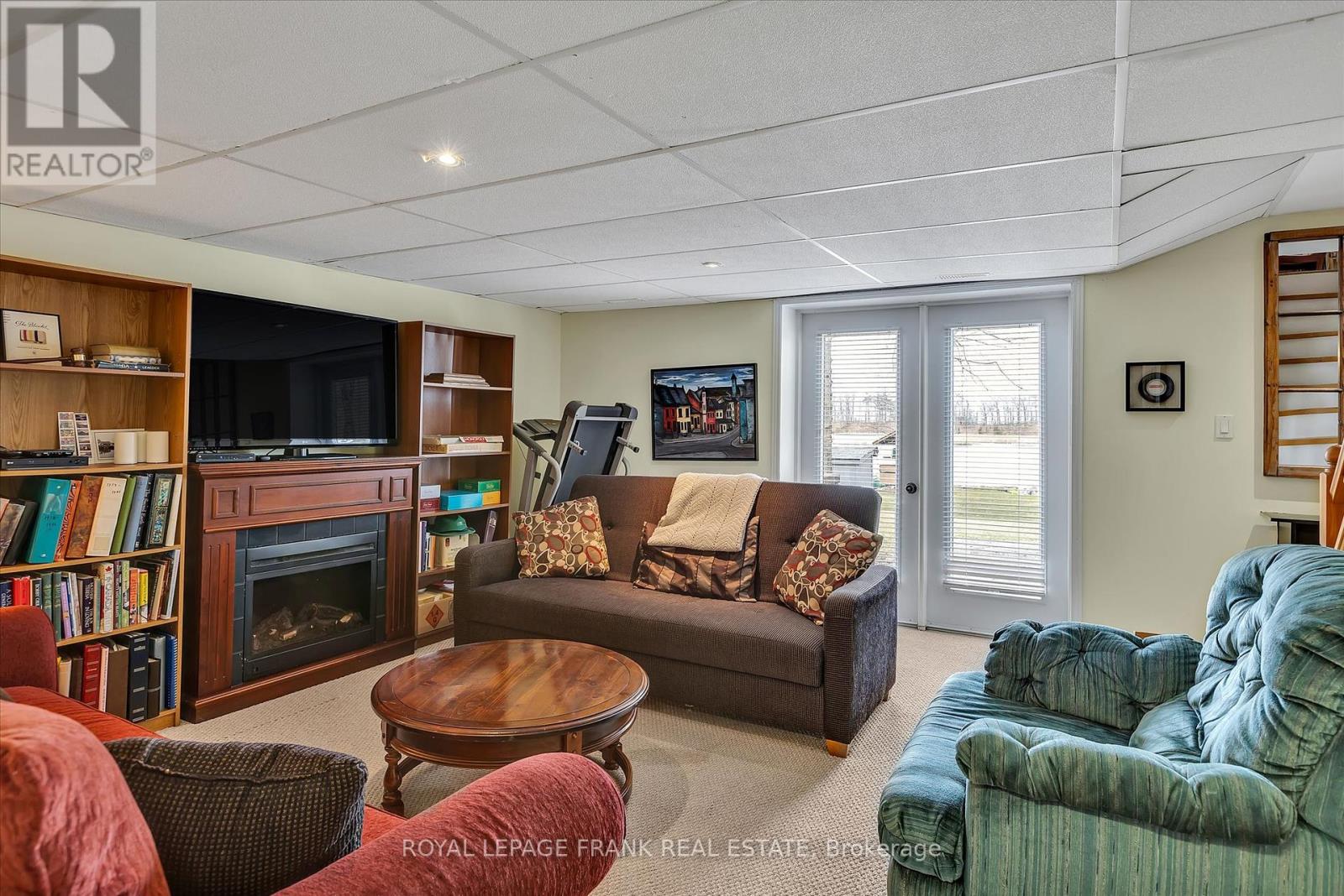 26 Sunset Drive, Curve Lake First Nation 35, Ontario K0L 1R0 - Photo 33 - X12114926