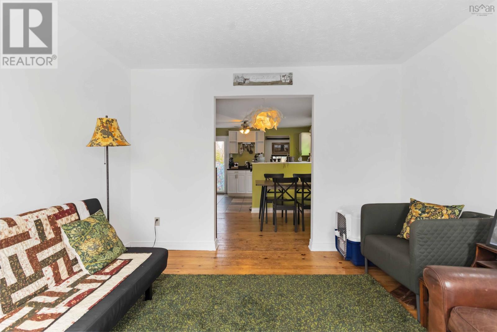 Property at 105 Rosedale Avenue image 5