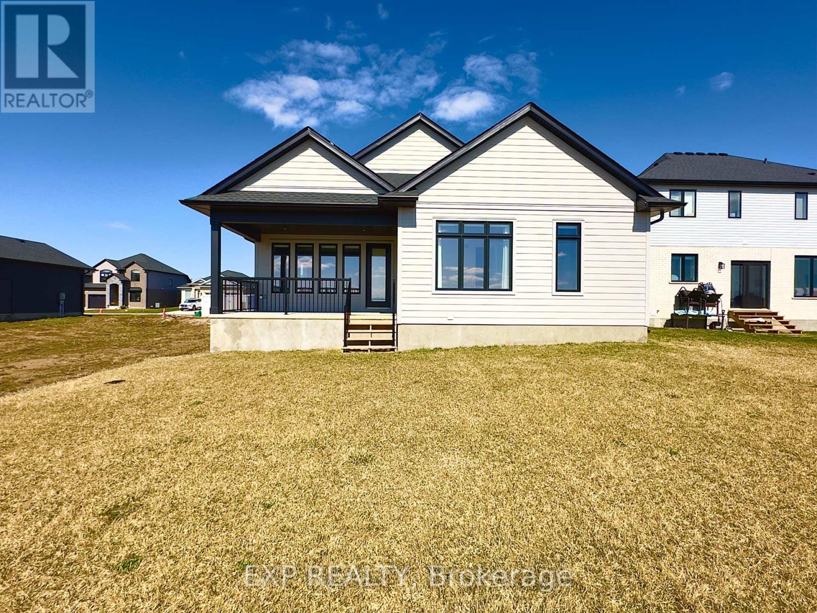65 Wayside Lane, Southwold, Ontario  N5P 3T2 - Photo 3 - X12114977