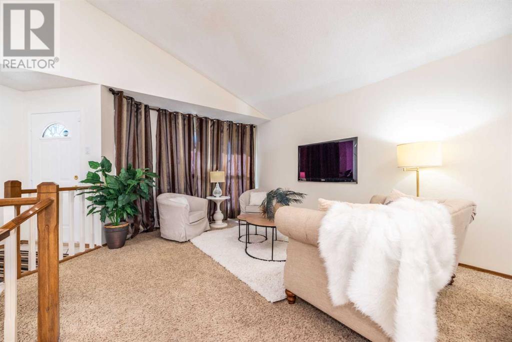 Property at 251 Douglas Woods Drive SE image 3