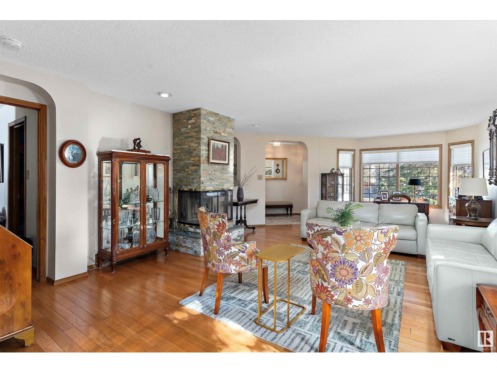 Property at 108 Ironwood PL NW image 4