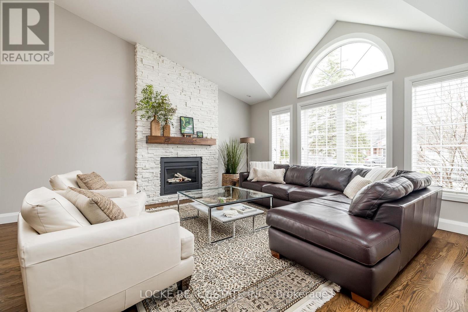 6149 Castle Pines Way, Ottawa, Ontario  K1W 1J1 - Photo 6 - X12114911