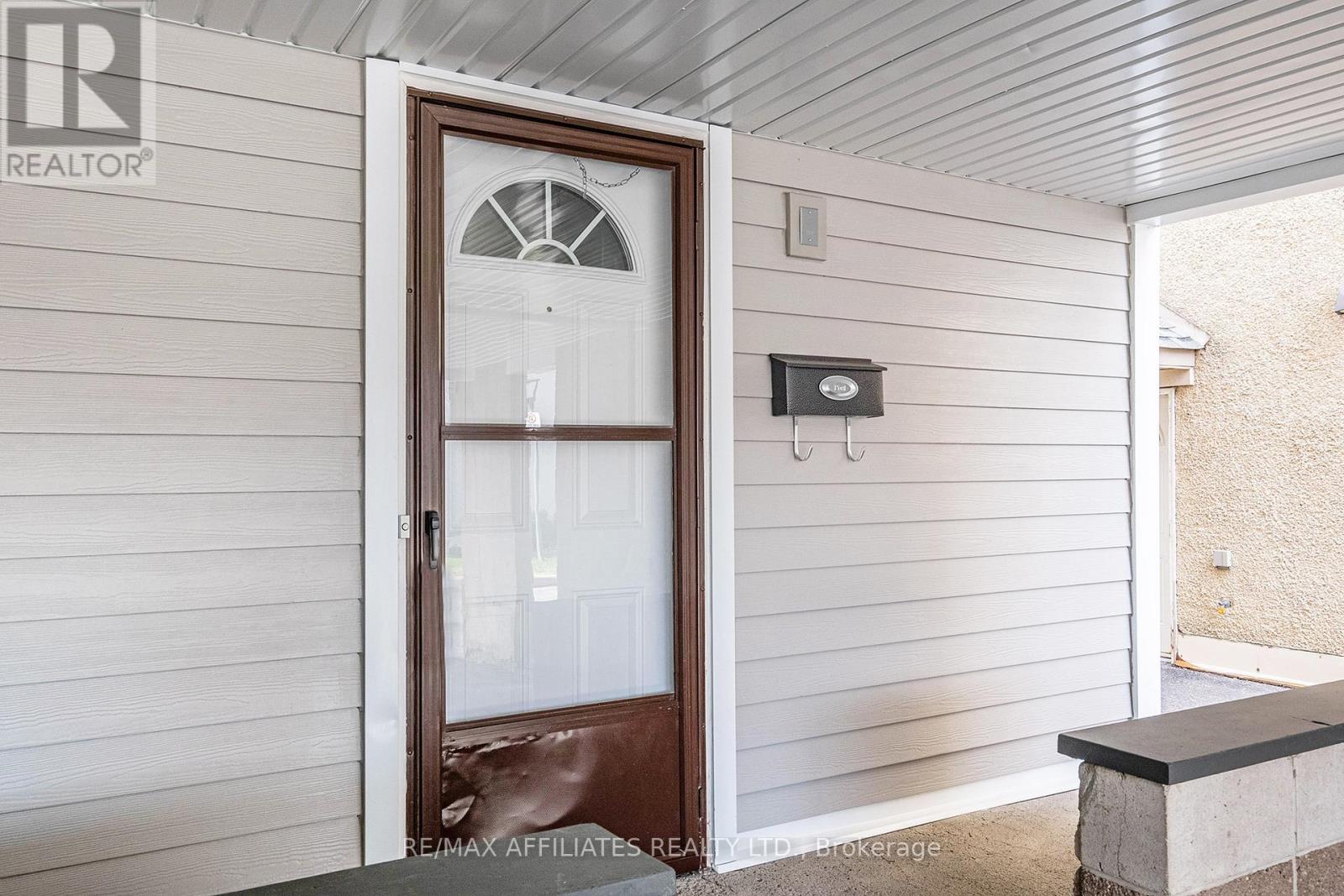 70 - 3415 Uplands Drive, Ottawa, Ontario  K1V 9N4 - Photo 3 - X12114916
