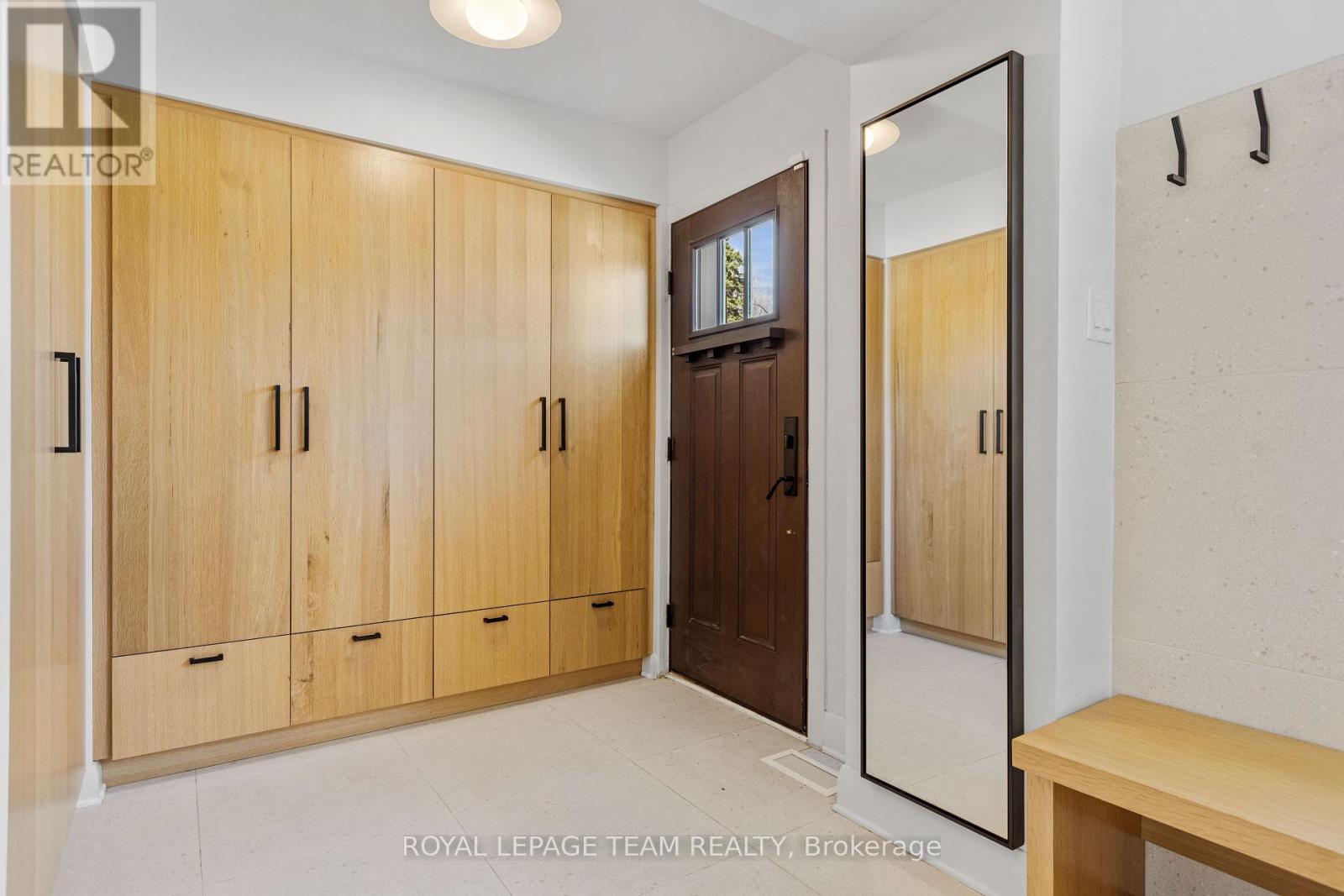 Property at 202 FARADAY STREET image 4