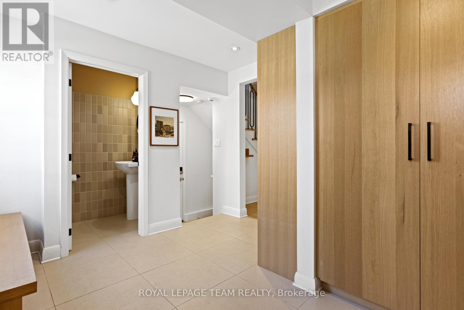 Property at 202 FARADAY STREET image 5