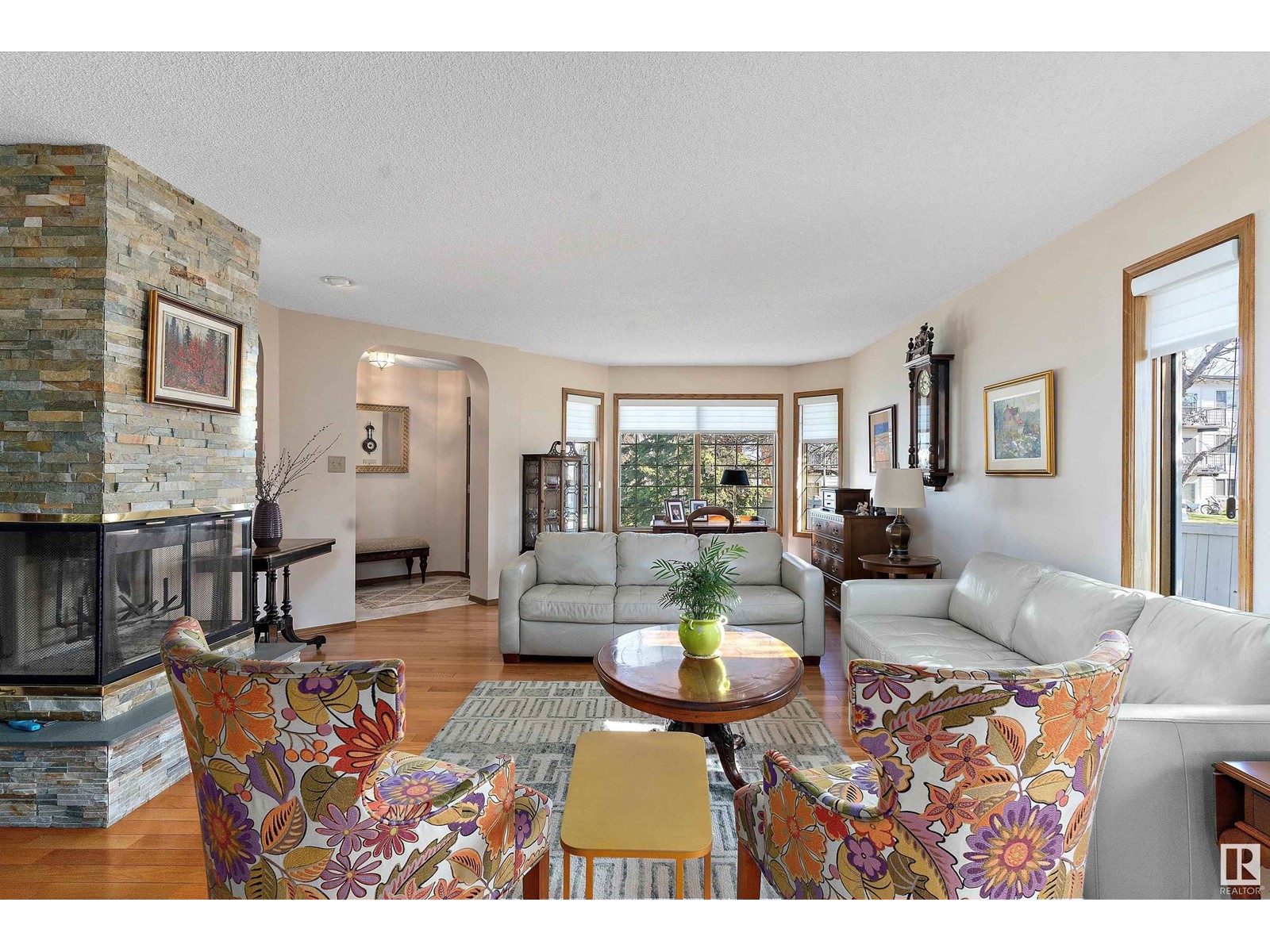 Property at 108 Ironwood PL NW image 5