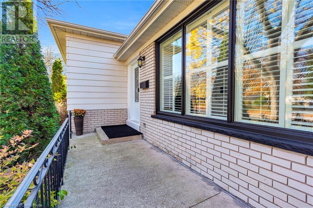 Property at 440 SUNSET Drive image 3