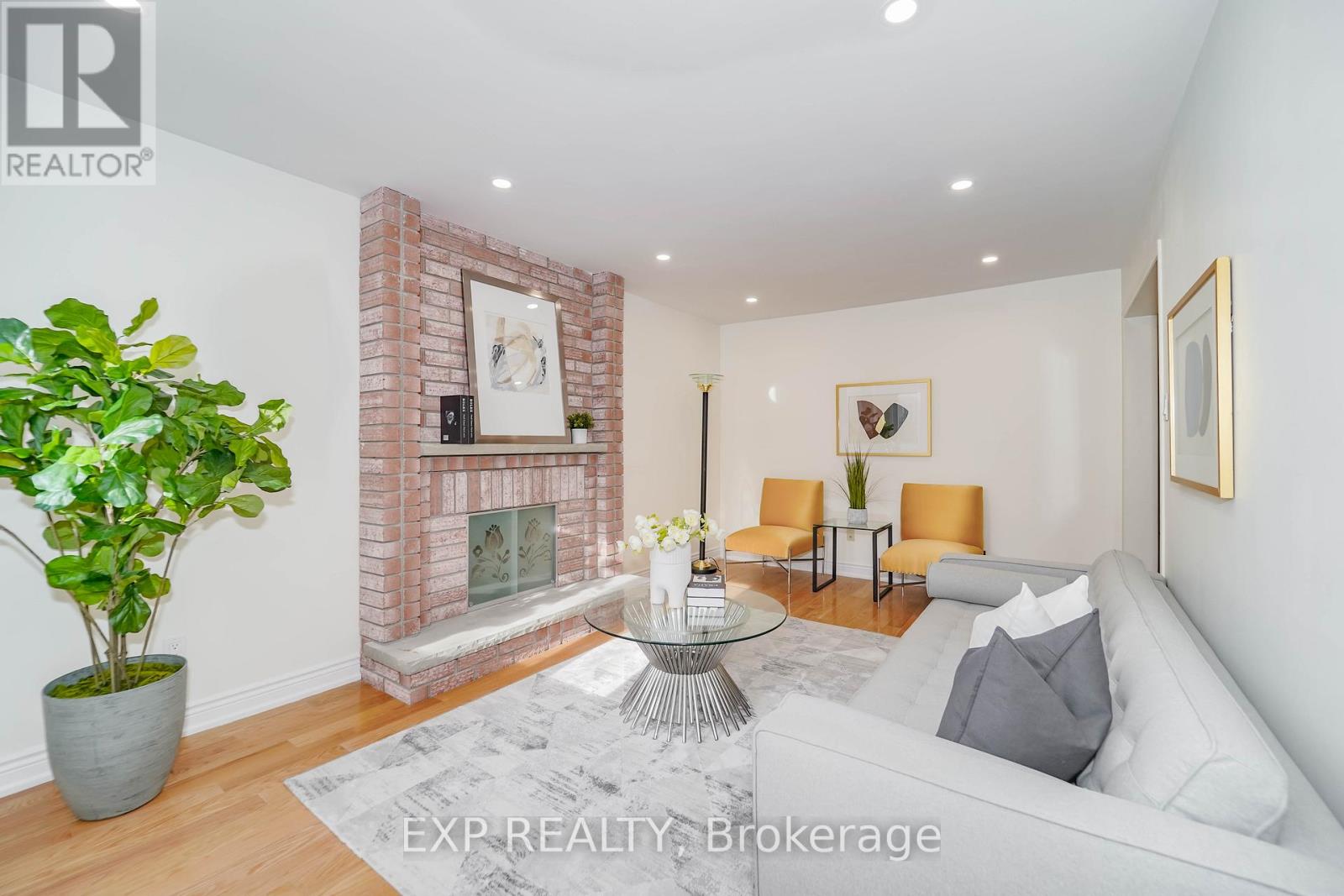 28 Samantha Circle, Richmond Hill, Ontario  L4B 2R7 - Photo 18 - N12114360