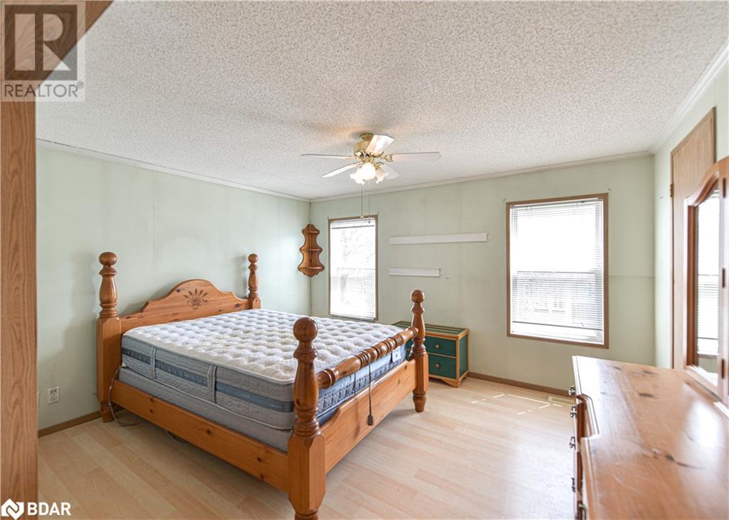 4101 Wesley Street, Severn, Ontario  L3V 0V4 - Photo 19 - 40722292