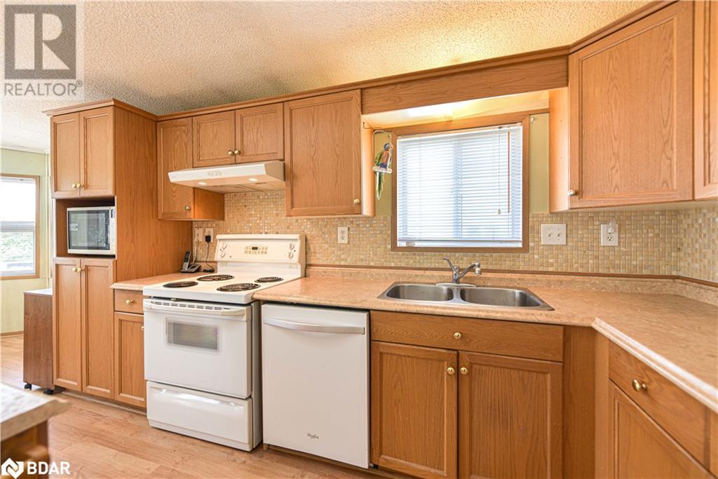 4101 Wesley Street, Severn, Ontario  L3V 0V4 - Photo 5 - 40722292