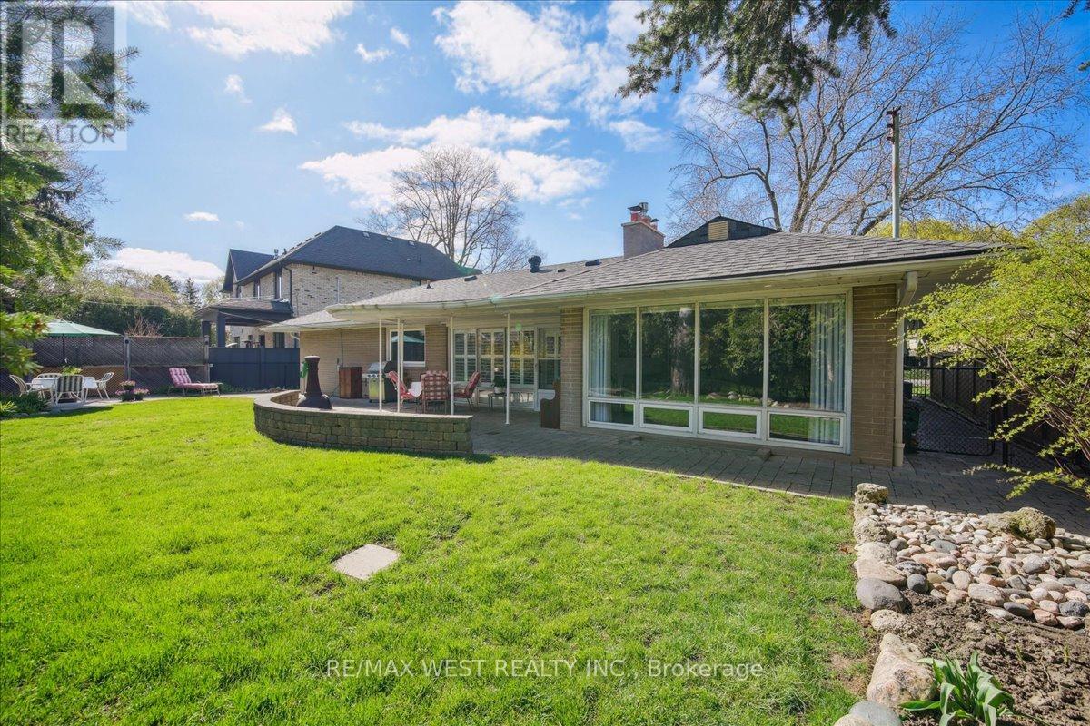 27 Orkney Crescent, Toronto, Ontario  M9A 2T4 - Photo 26 - W12113244