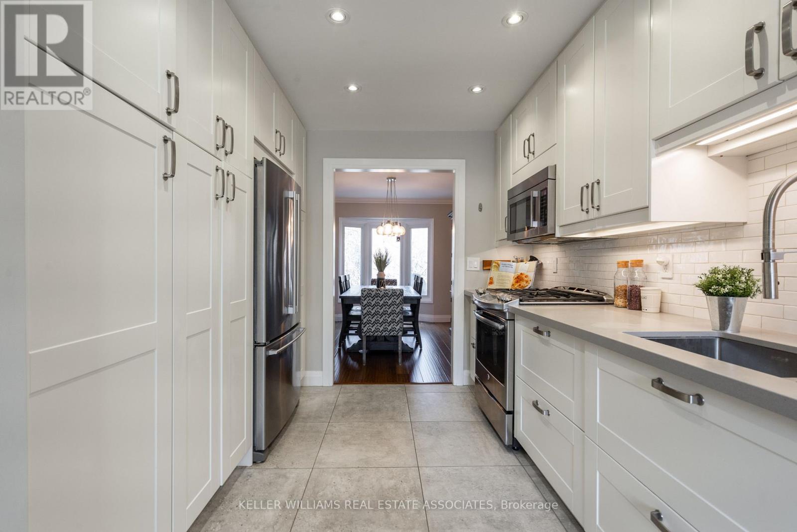 19 - 3265 South Millway, Mississauga, Ontario  L5L 2R3 - Photo 3 - W12071035