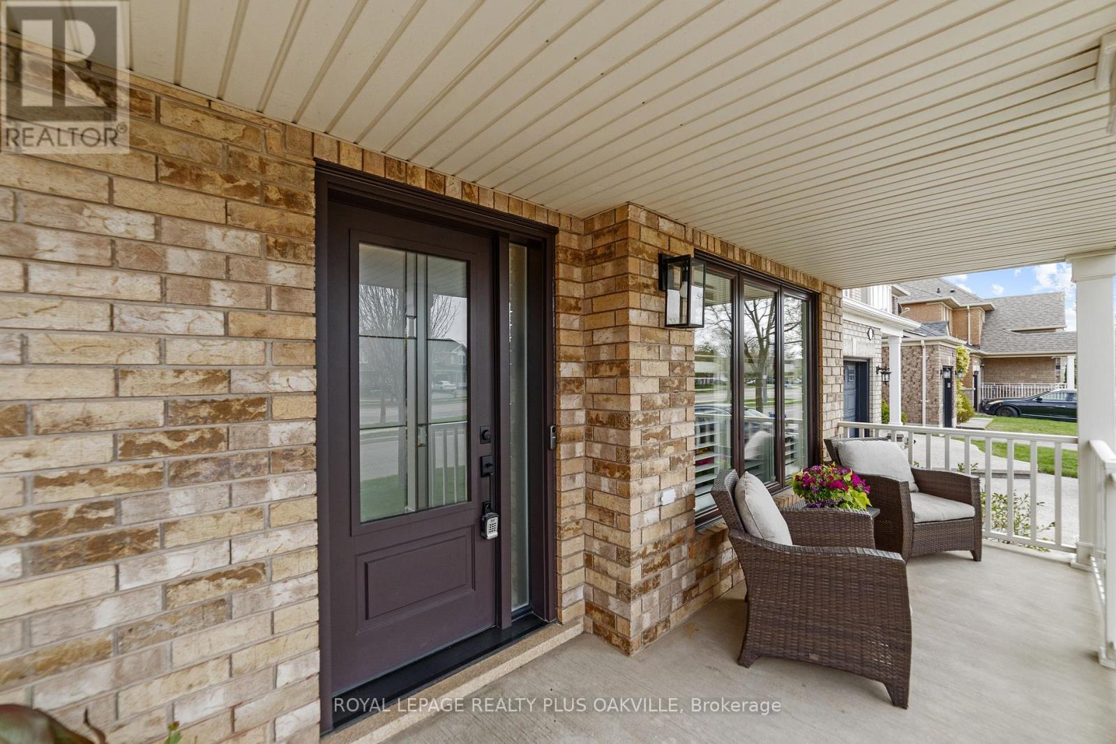 2379 Proudfoot Trail, Oakville, Ontario  L6M 4X9 - Photo 4 - W12113728