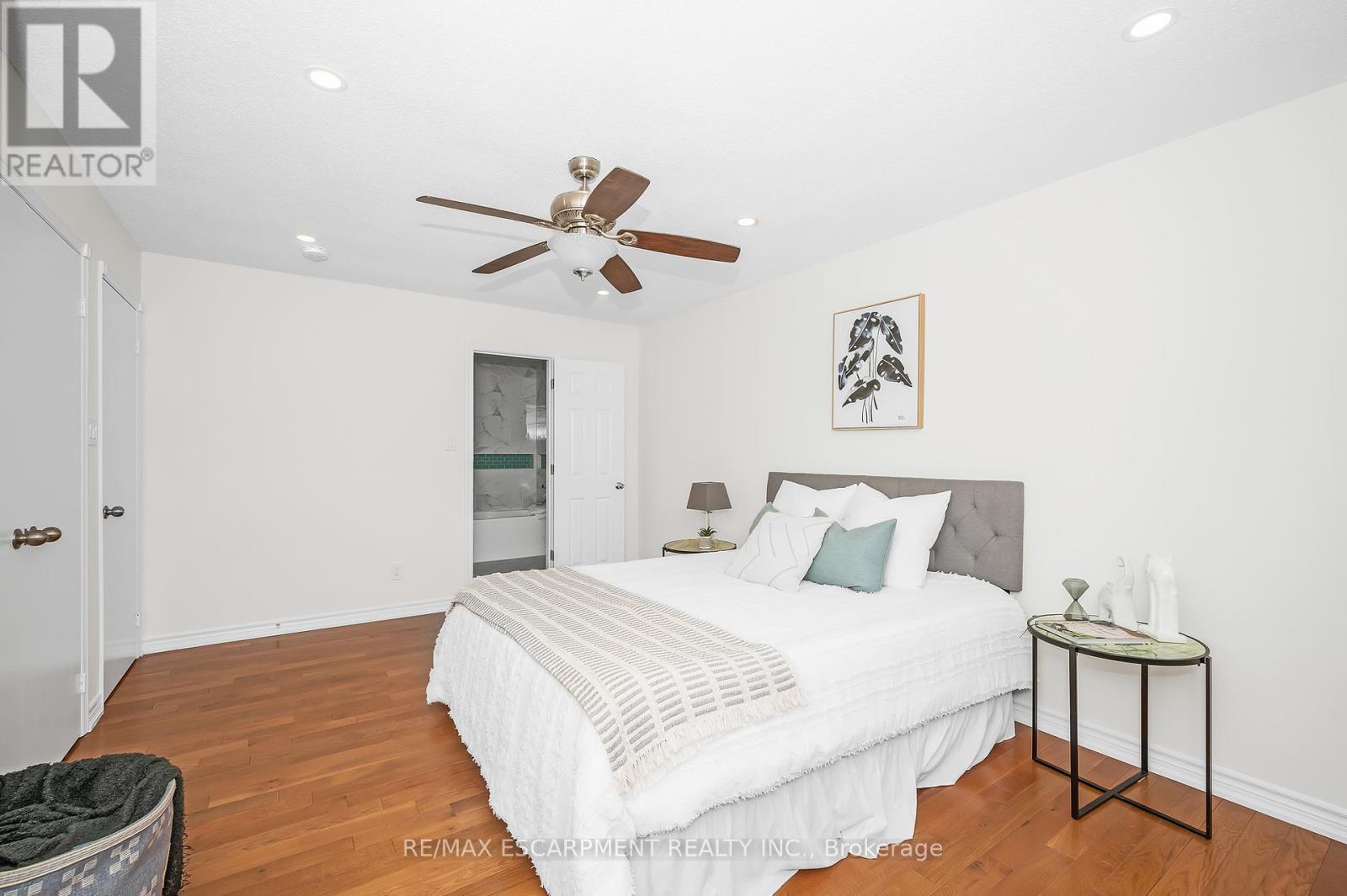 2728 Guilford Crescent, Oakville, Ontario  L6J 6Z8 - Photo 24 - W12114059