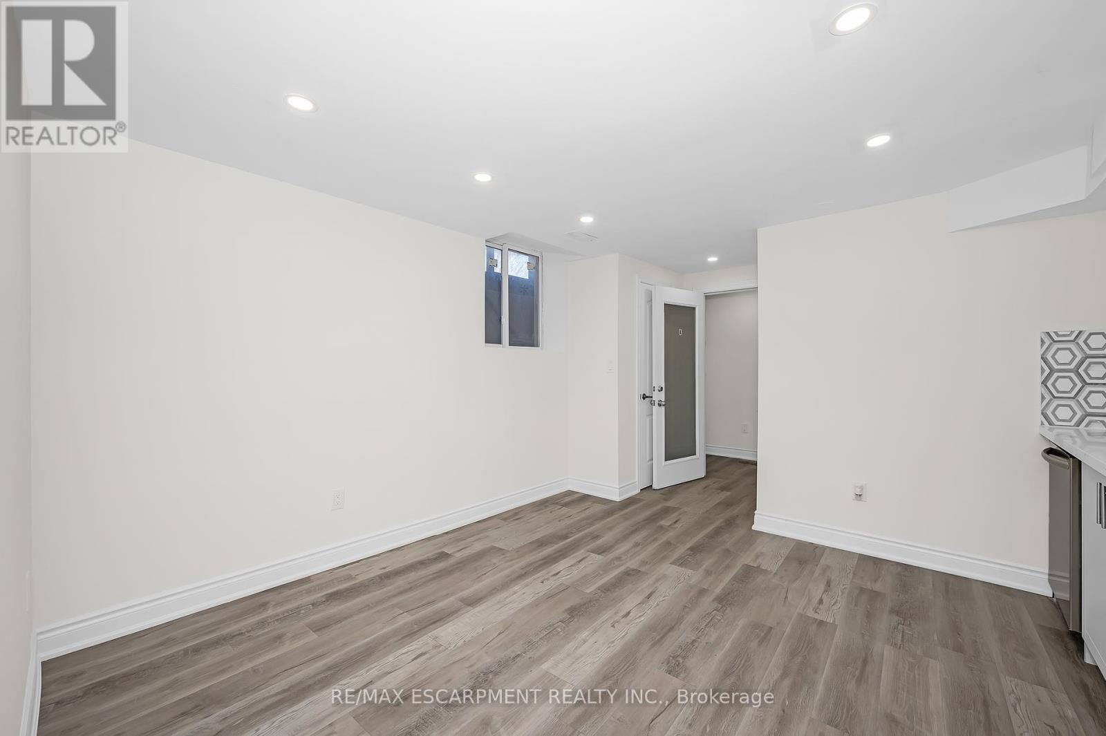 2728 Guilford Crescent, Oakville, Ontario  L6J 6Z8 - Photo 37 - W12114059