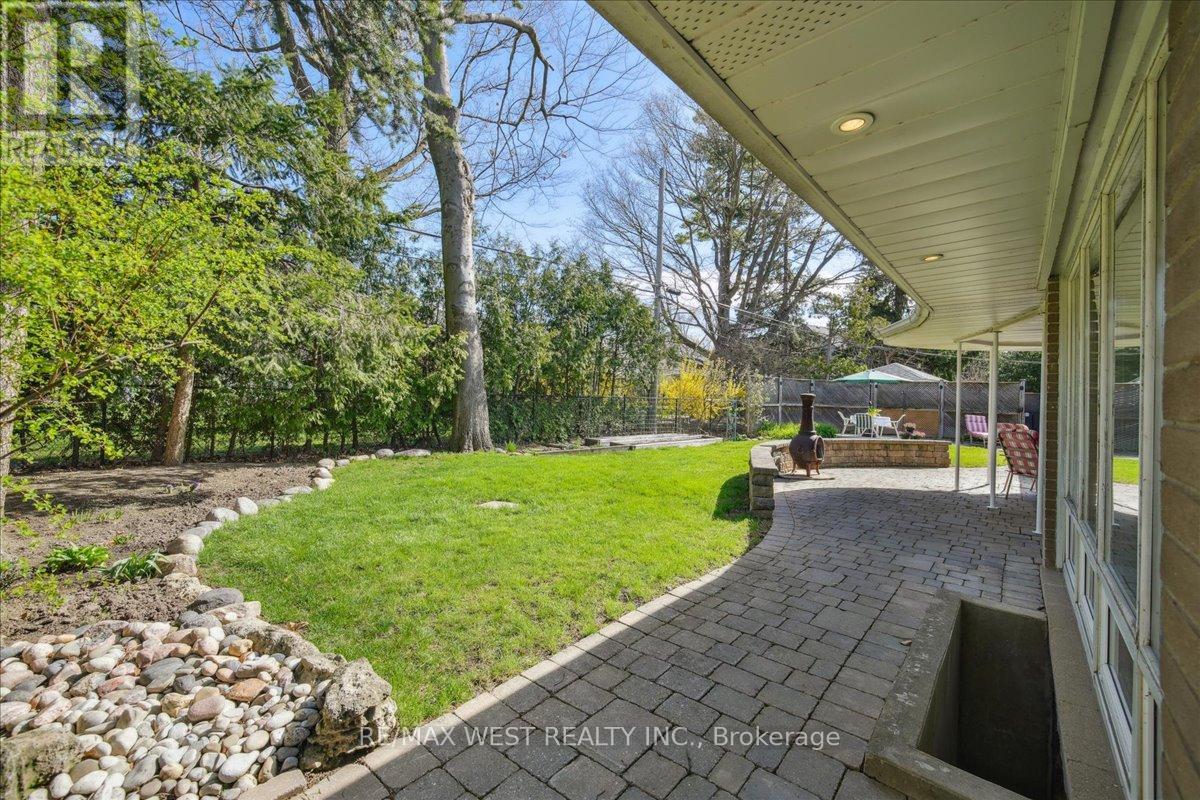 27 Orkney Crescent, Toronto, Ontario  M9A 2T4 - Photo 24 - W12113244