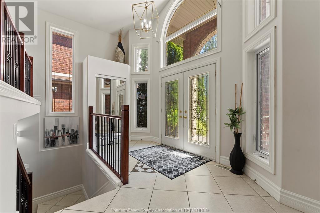 Property at 957 BANWELL image 3