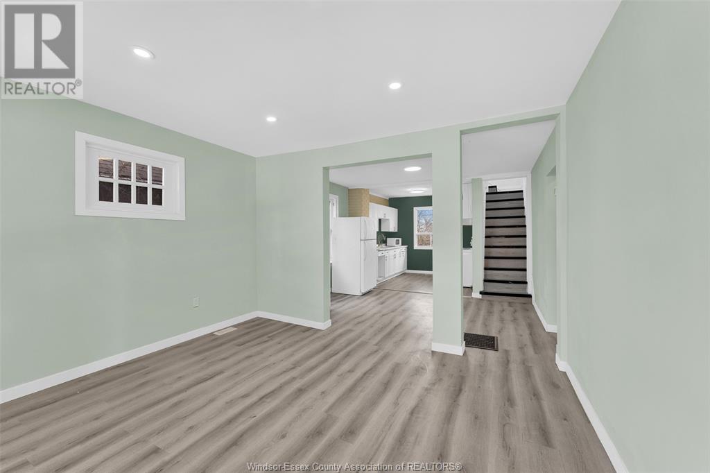 Property at 924 FELIX AVENUE image 3