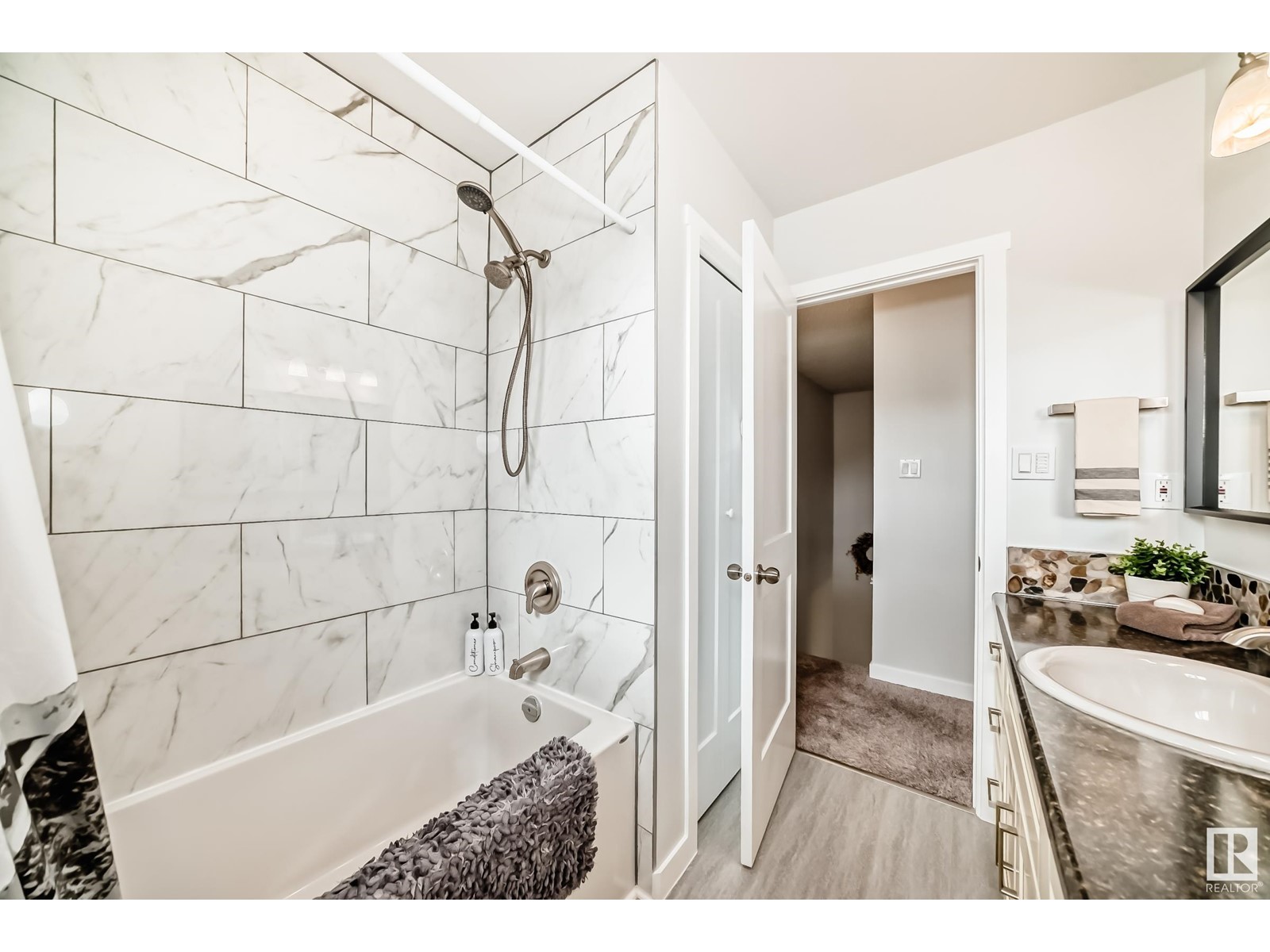 8107 105 Av Nw, Edmonton, Alberta  T6A 1B3 - Photo 38 - E4433575