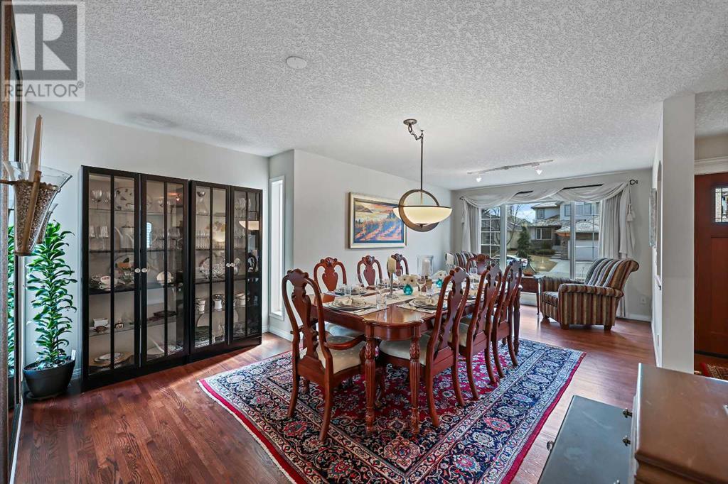 Property at 154 Valley Glen Heights NW image 4