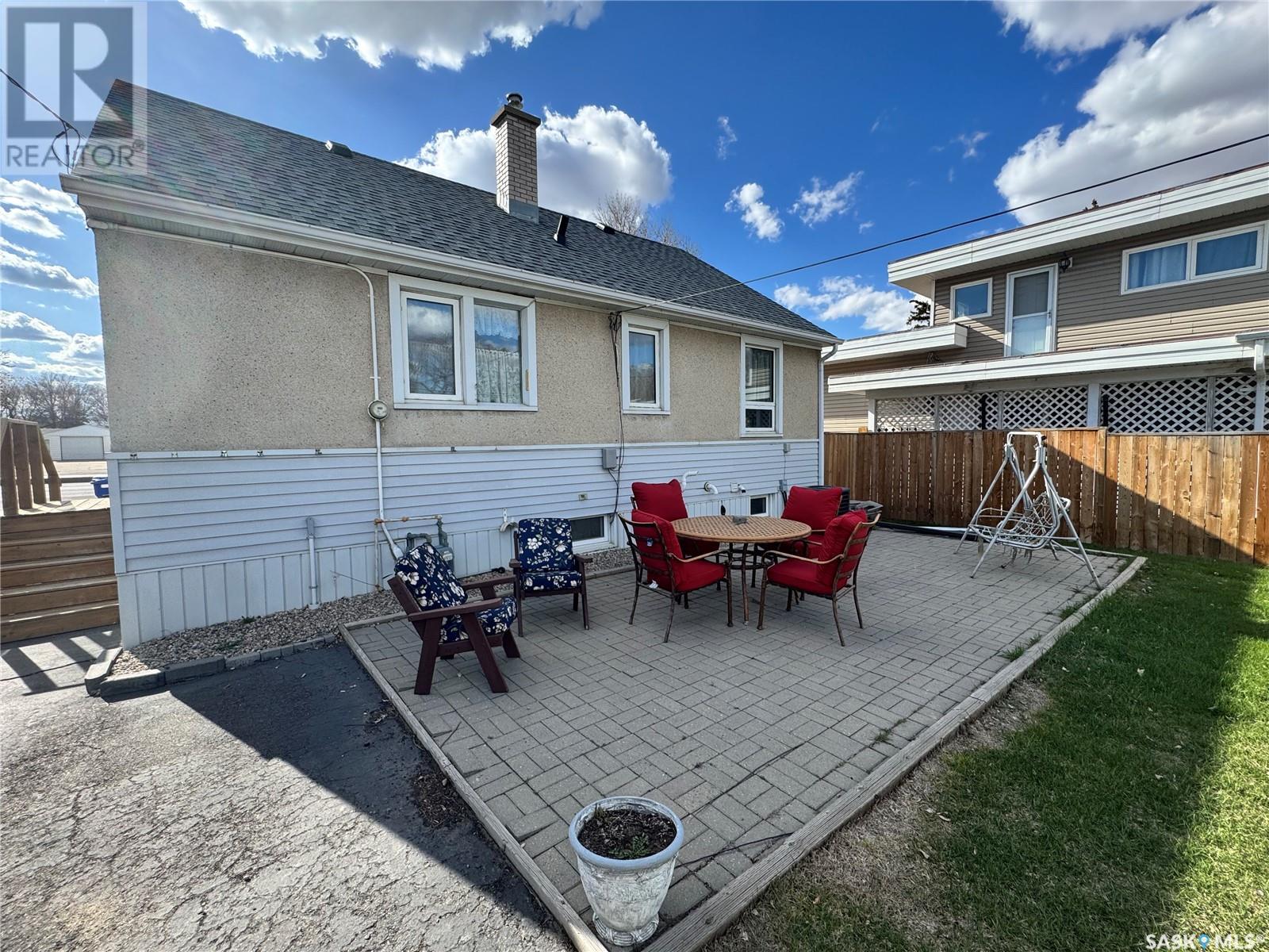 Property at 217 Broad STREET N image 4