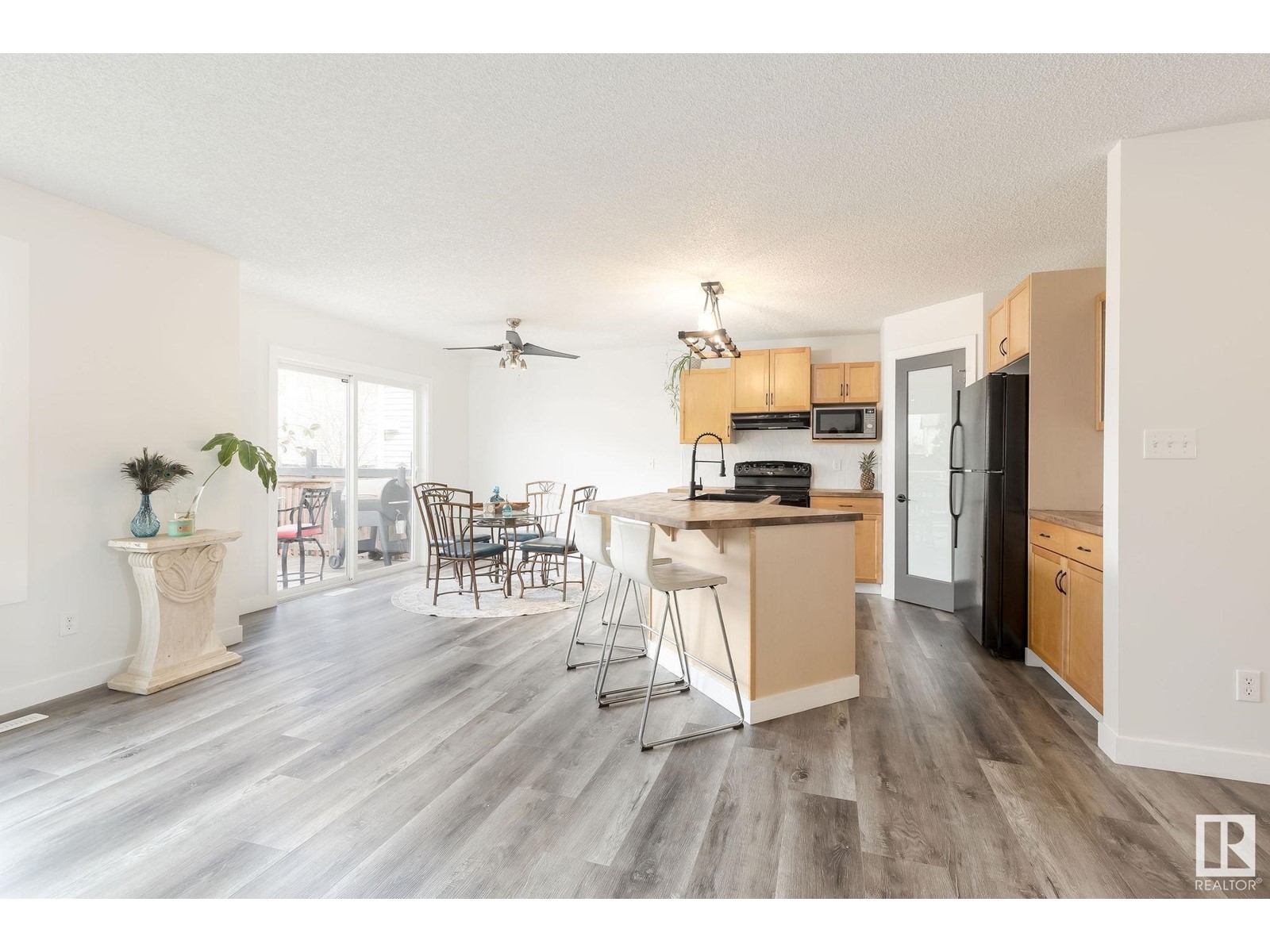 94 Rue Monette, Beaumont, Alberta  T4X 1T1 - Photo 11 - E4431752