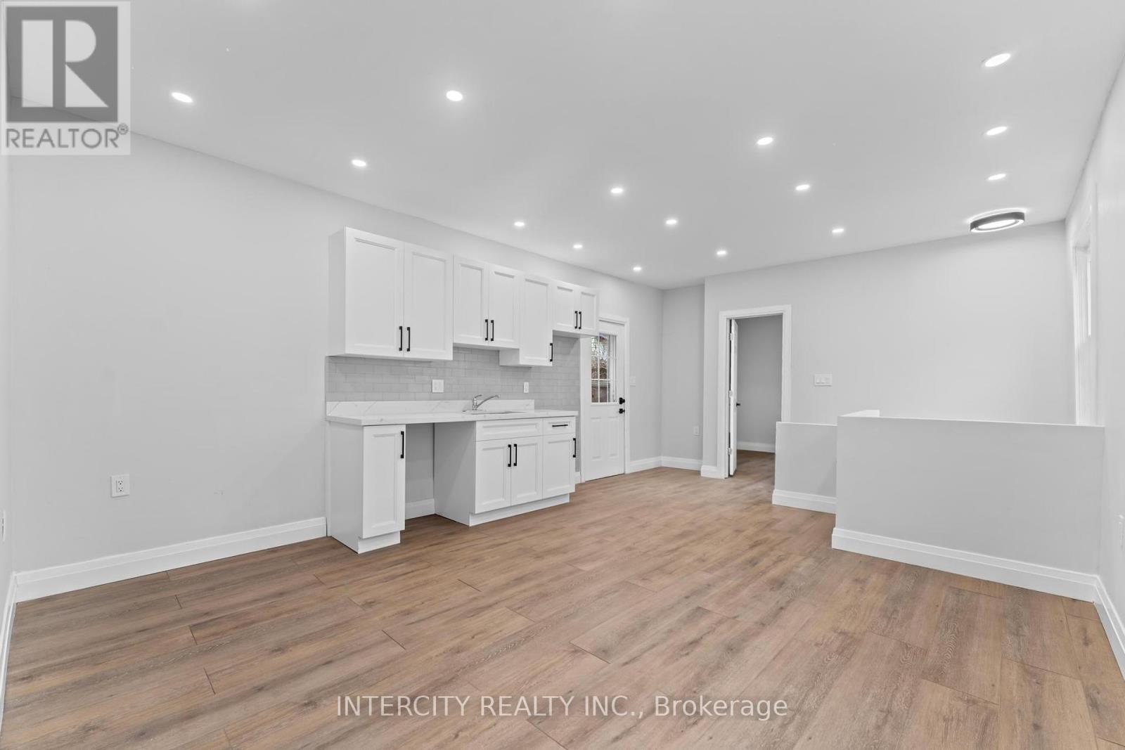 Property at 68 GREENDALE AVENUE image 1