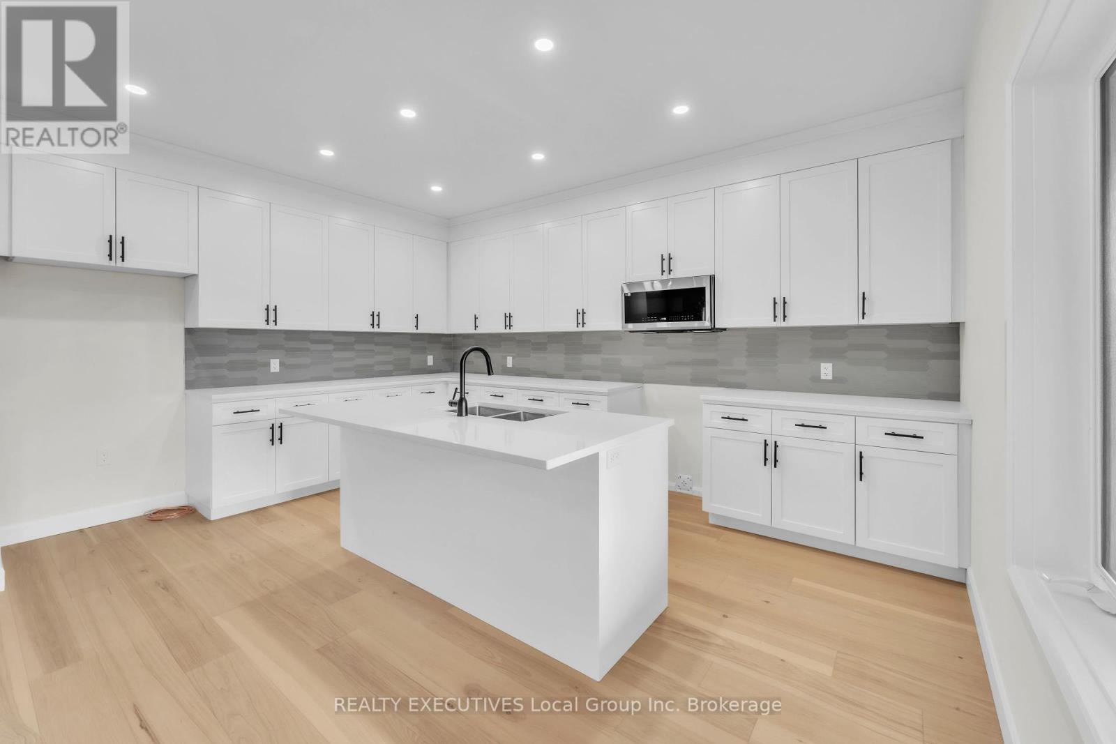 93 Tower Drive, North Bay, Ontario  P1C 0A4 - Photo 6 - X12115156