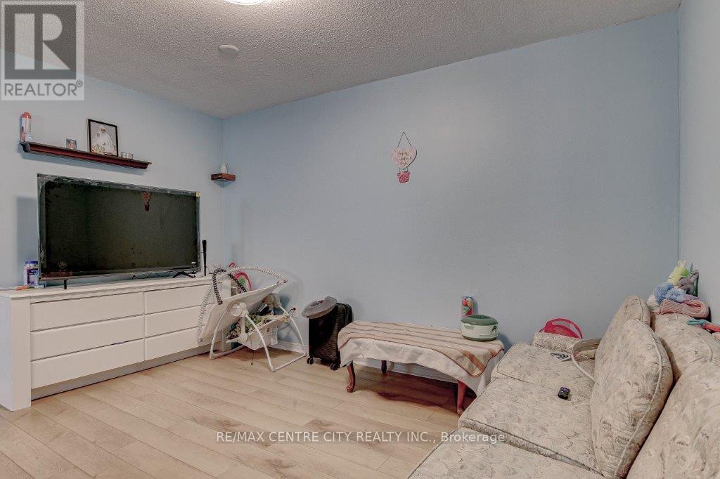 Property at 457 ADMIRAL DRIVE image 4