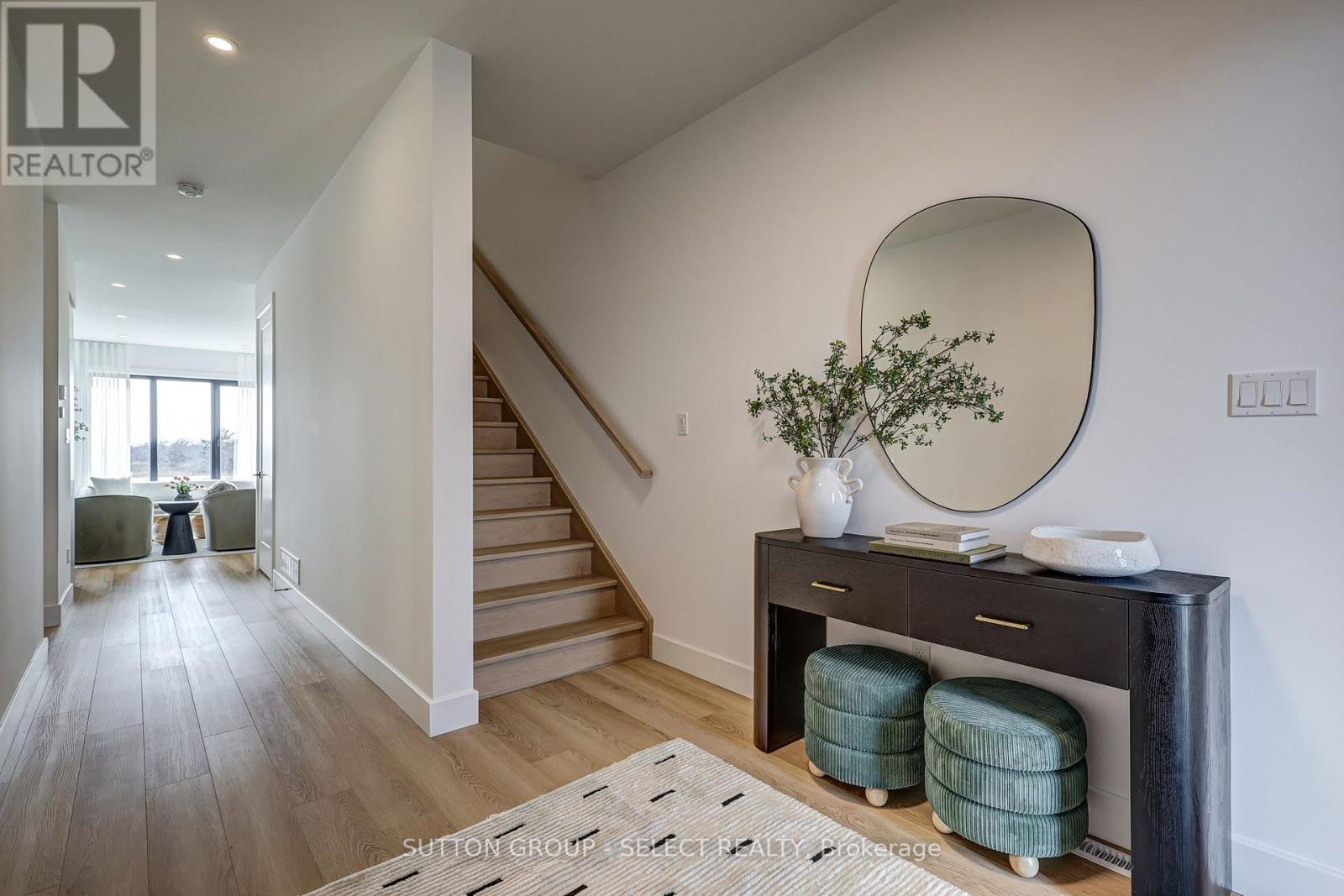 15 Optimist Drive, Southwold, Ontario  N5P 3T2 - Photo 6 - X12115150