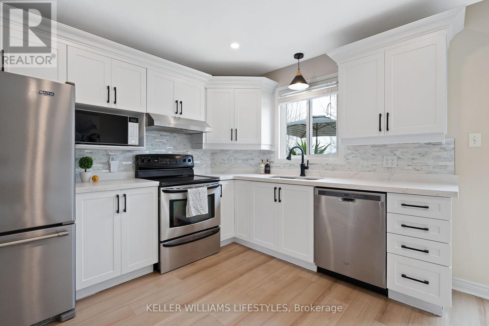 9886 Florence Street, Southwold, Ontario  N5P 4L3 - Photo 13 - X12115172