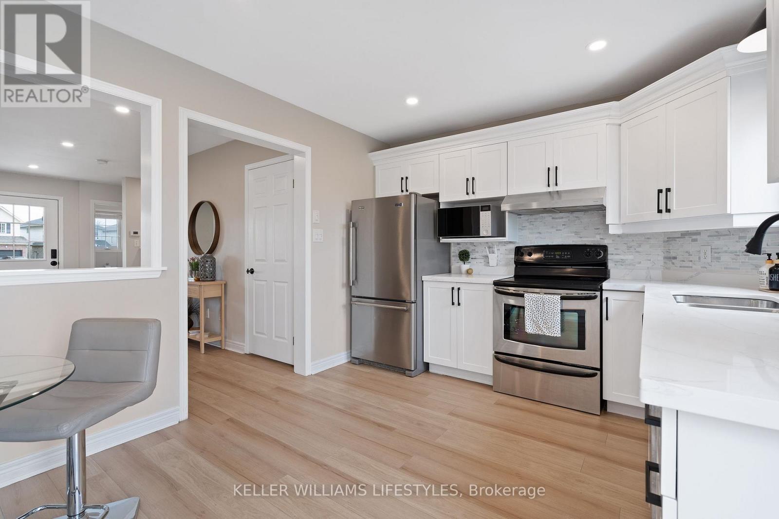 9886 Florence Street, Southwold, Ontario  N5P 4L3 - Photo 15 - X12115172