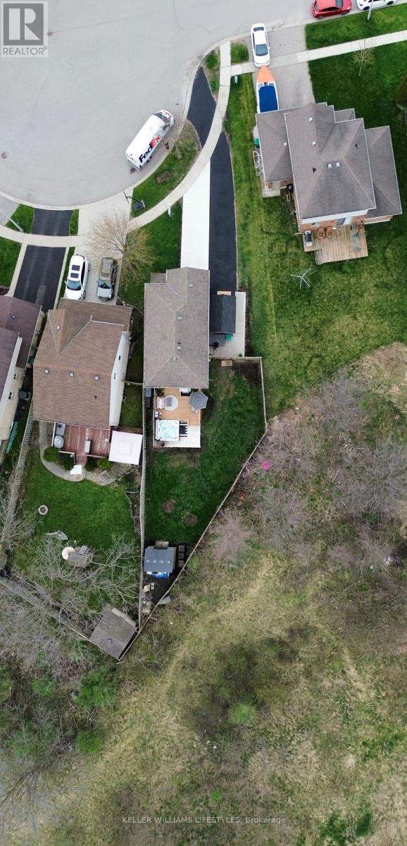 9886 Florence Street, Southwold, Ontario  N5P 4L3 - Photo 5 - X12115172