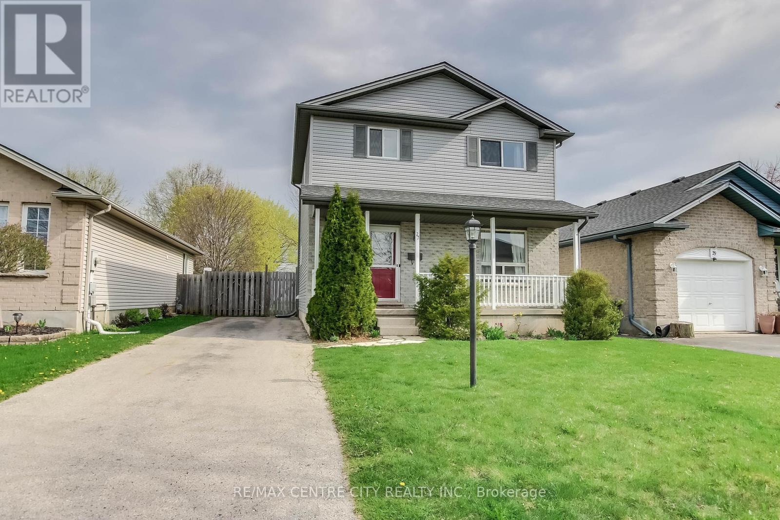 27 Cook Crescent