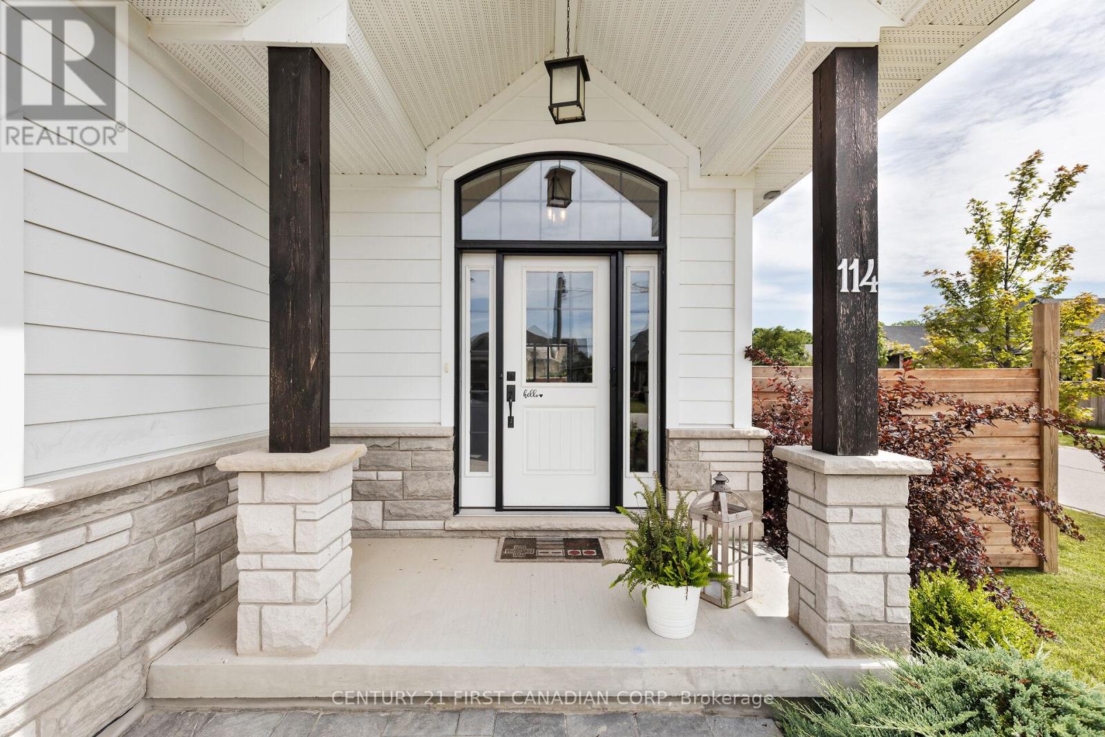 114 Old Field Lane, Central Elgin, Ontario  N5L 0A9 - Photo 4 - X12115286