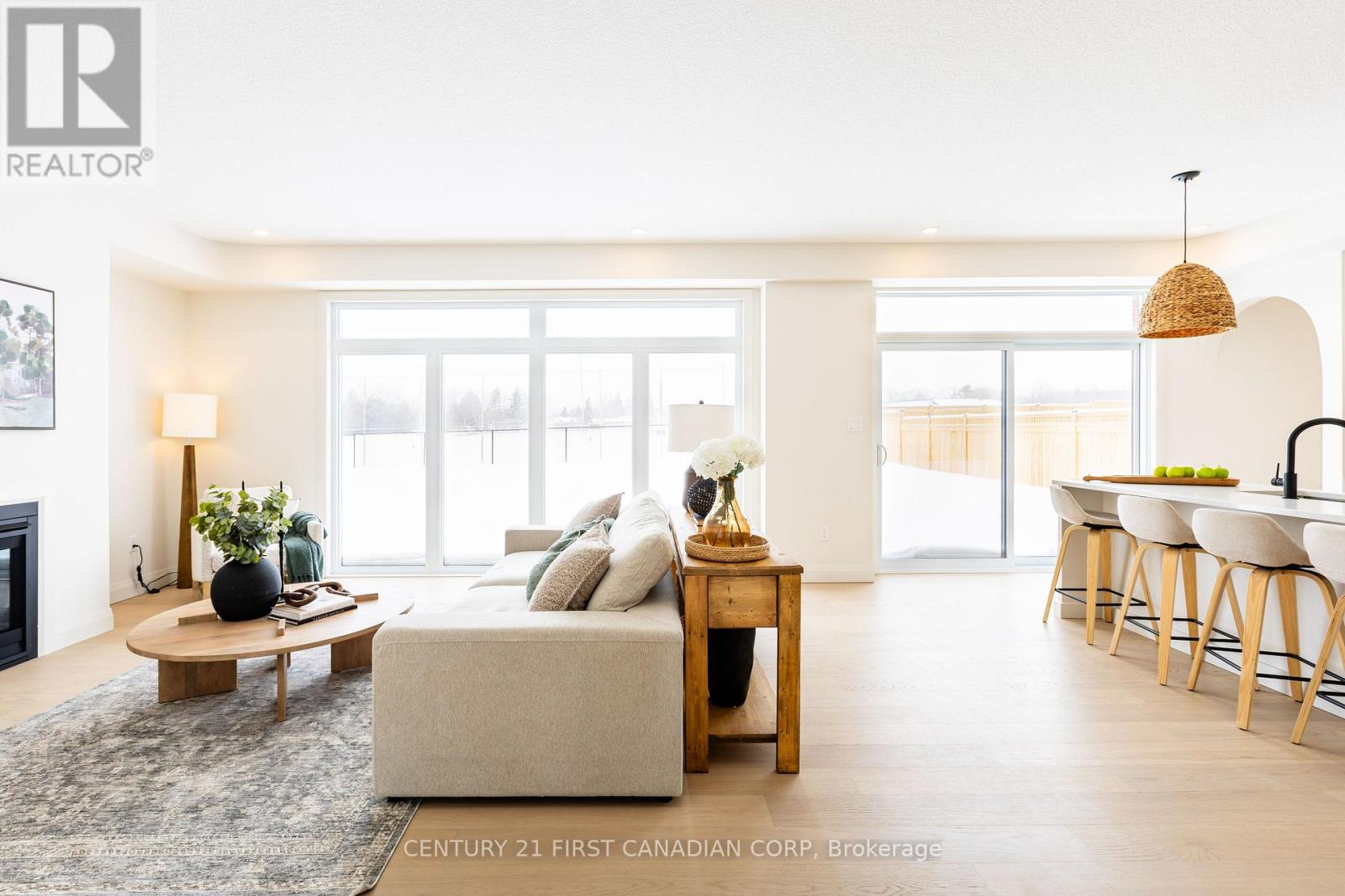 235 Foxborough Place, Thames Centre, Ontario  N0M 2P0 - Photo 5 - X12115306